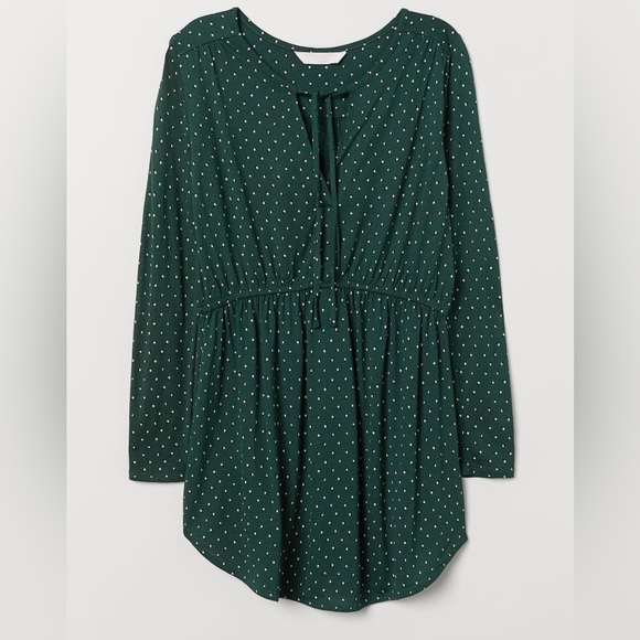 H&M Tops - H&M - Mama Maternity 3/4 Sleeve Jersey Top - Dark Green/Dotted - Size Small